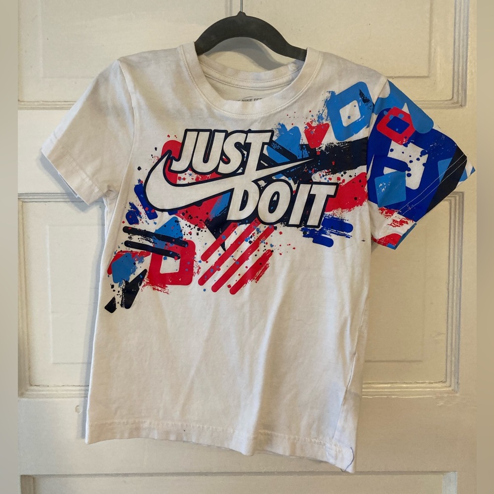Nike Boys SZ 7 T-Shirt